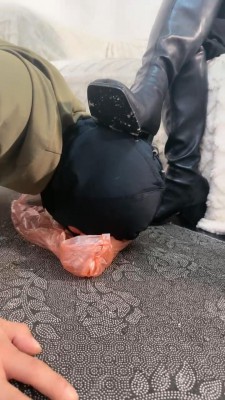 【星探】素人踩踏喂食专场 bf23103