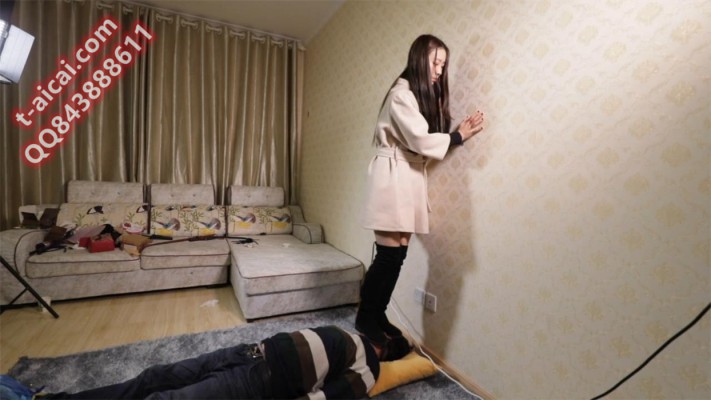 苏三暴力虐脸 YC-220401