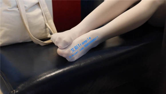 小美女白丝小皮鞋