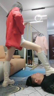 【丫丫啊】长靴御姐欺负小奶狗 bf22291