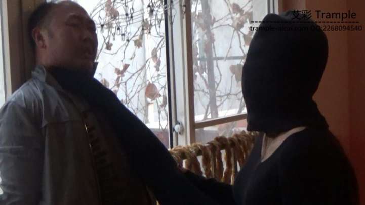 蒙面女贼劫财杀人