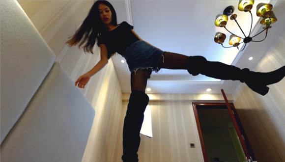 〖H.P.L栖心之栈〗—芷晴长靴黑丝踩踏