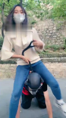 【小劳拉】户外山顶骑马【完整版】 bf18915