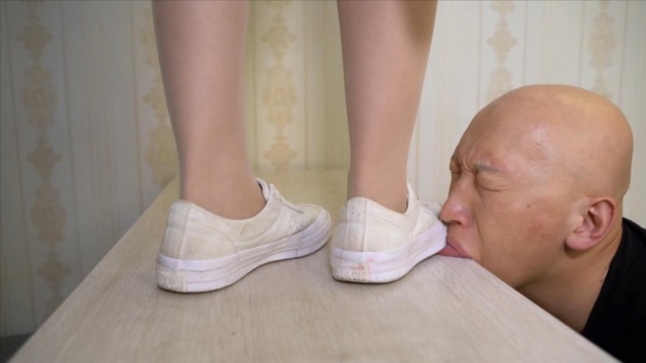 【W.K.T】—绾儿的专用刷鞋机器 YC-220821-4