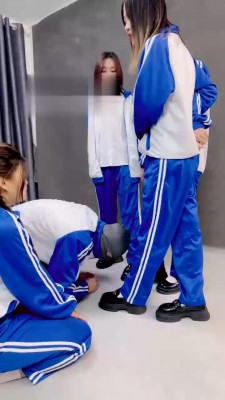 【狗哥】精彩-多名素人学生主群调 bf21886