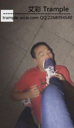 VIVI户外调教鞋奴