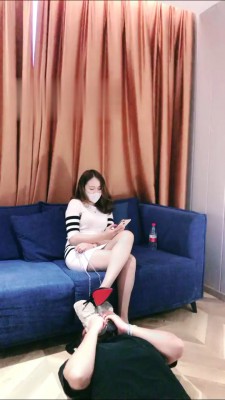 【丝绮S】最洗白袜/高跟鞋羞辱/转胯/骑马 bf15468