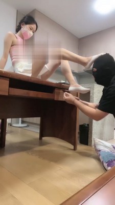 【万一】看女友脏鞋脏船袜辱绿帽 bf18981