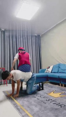 【芋圆】空姐把乘客当狗虐 bf15489