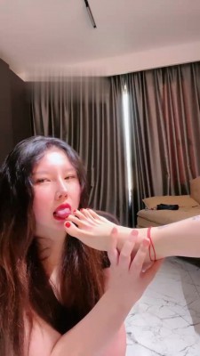 【莉莉丝S】暴力鞭挞训练骚母猪 bf21975