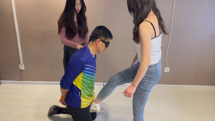 【蛋碎娇娃】『超S·联盟』怒惩夜跑搭讪男 YC-220915-2