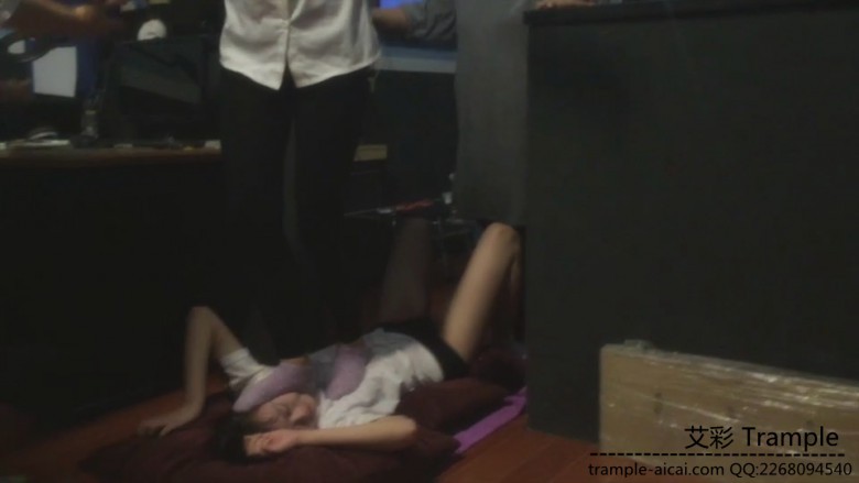 最强女m重磅：三踩女群踩女m 中国MFX！