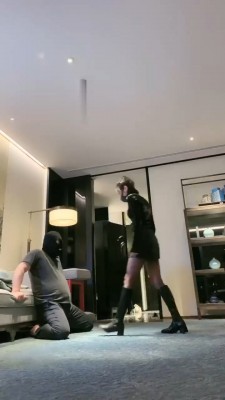 【维依】双S各种鞋子暴力踢踹【完整版】 bf18761