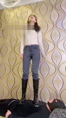 【冷鸢大大】长靴白袜全体重踩踏 bf22176