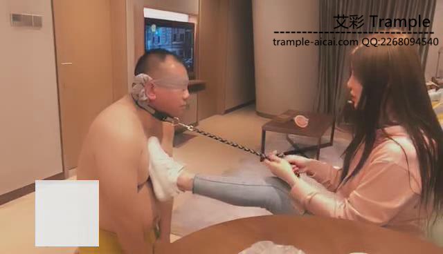 【VIVI】遛狗耳光皮鞭专场