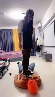 【梦涵小主】刑讯老板逼问解压密码 bf23535