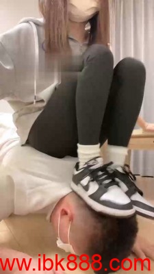 【奶味茶茶】萝莉主脏鞋臭袜辱狗【完整版】 bf19465