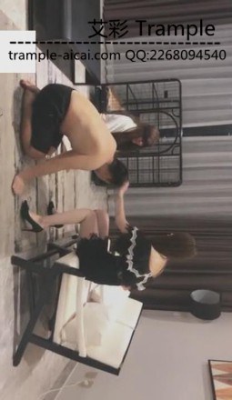 VIVI艺术训练夫妻奴强迫圣水踹头_HD绳艺资源