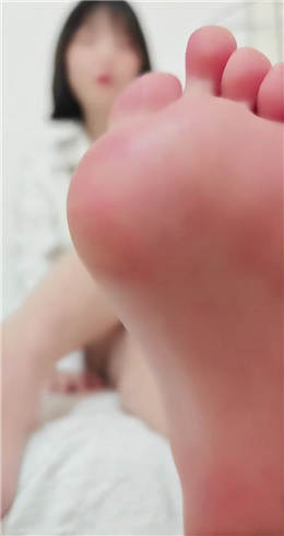 娇娇暴虐脚耳光