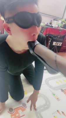 【小祖宗】外卖员惹我的下场 bf19752