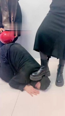 【精神小妹】5素人学生S踢打专场 bf22041