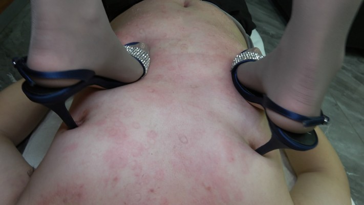 【彼岸花】全体重高跟暴踩乳头 YC-220211-2