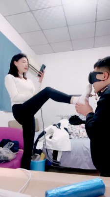 【靡兔】清理多双脏鞋底 bf22334