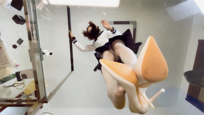 【婧児小主】女学妹晓G把我缩小了 GTS 玻璃足底丝袜棉袜POV YC-220601-4