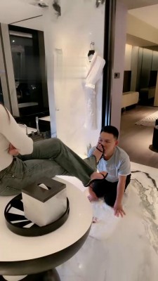 【上海赵丽颖】精彩!超美车模羞辱情侣奴/奴下奴【续集】 bf21962