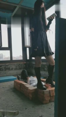 【猫神大人】户外工地长靴全体重踩【双视角版】 bf17641