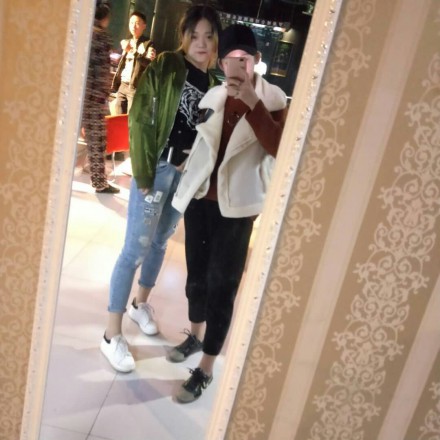 婷婷小徐第一次暴力踹裆