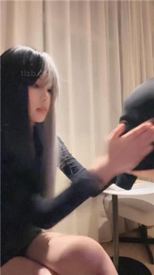 【爆爆】双奴争宠-跪舔长靴/抽耳光/踩踏胯下辱