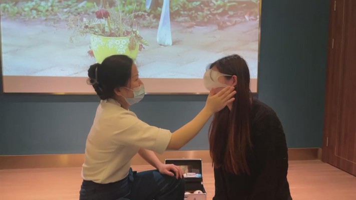 【橘子没熟】当着技师的面虐闺蜜 bf23087