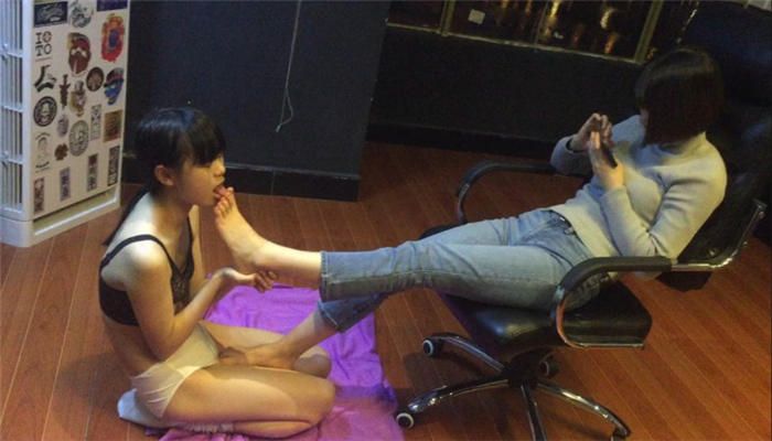 蘿莉閨蜜深喉遊戲_HD绳艺资源