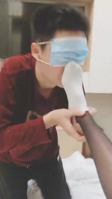 【美娜格格】原味白袜+黑丝气味羞辱 bf20015