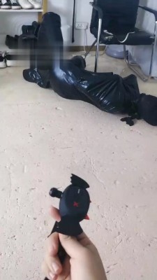 【雪儿】长靴高跟全体重踩踏 bf18560