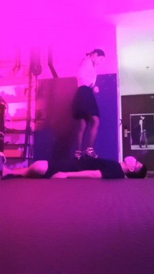 【美妙S】学生妹全体重踩踏 bf17425_HD绳艺资源