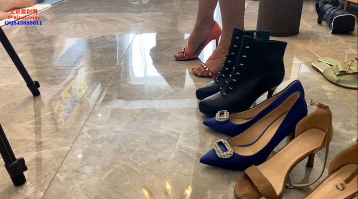 【小溪】两位女神之谁踩的更狠 YC-211020-6