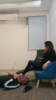 【安静大大】亲母女继续给狗上课【双视角版】 bf22001