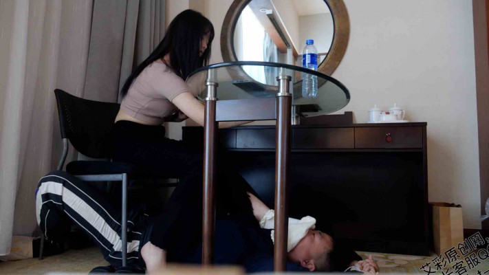 【第5风格】00后鲨鱼酱小主的首秀，踩脸tj深喉一起安排 YC-221231-5