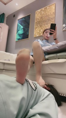 【沈阳妮可】车模的人肉脚垫 bf11812