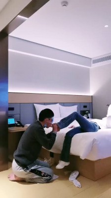 【乖乖】小白鞋白棉袜辱废物 bf23210