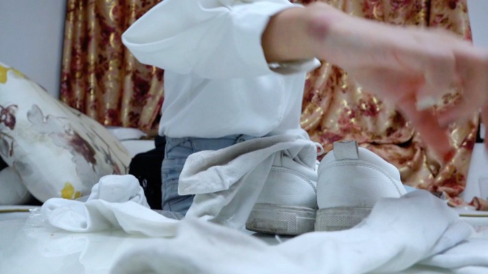 【校园女流氓】安诺白袜脚下羞辱贱奴POV