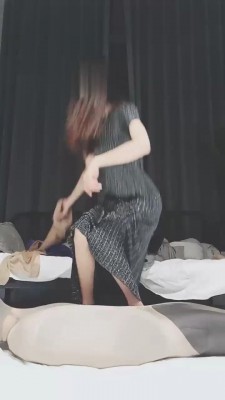 【美娜格格】全包窒息地毯狗 bf22222