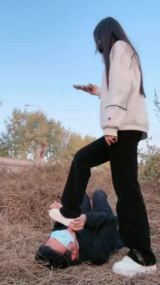 【猫神大人】野外抓住偷拍狗调【双视角版】 bf20354