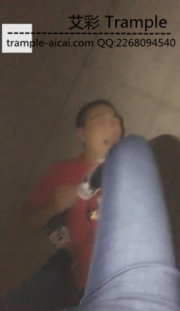 VIVI户外调教鞋奴