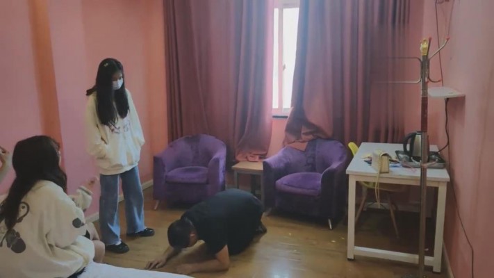 【最抗揍M】被卫校一群精神小妹暴揍 bf18049