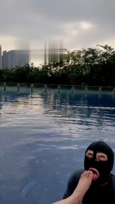 【二宝】三亚泳池边踩贱奴 bf21898