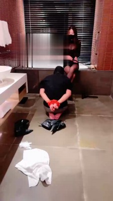 【仙女殿下】长靴高跟狠踩狗 bf18604