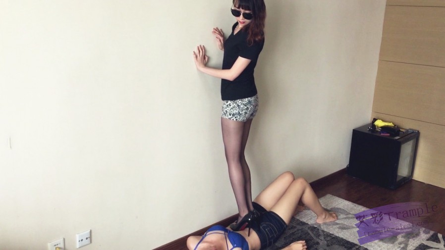 『小妮女女』性感严厉调教玩弄母狗-经典